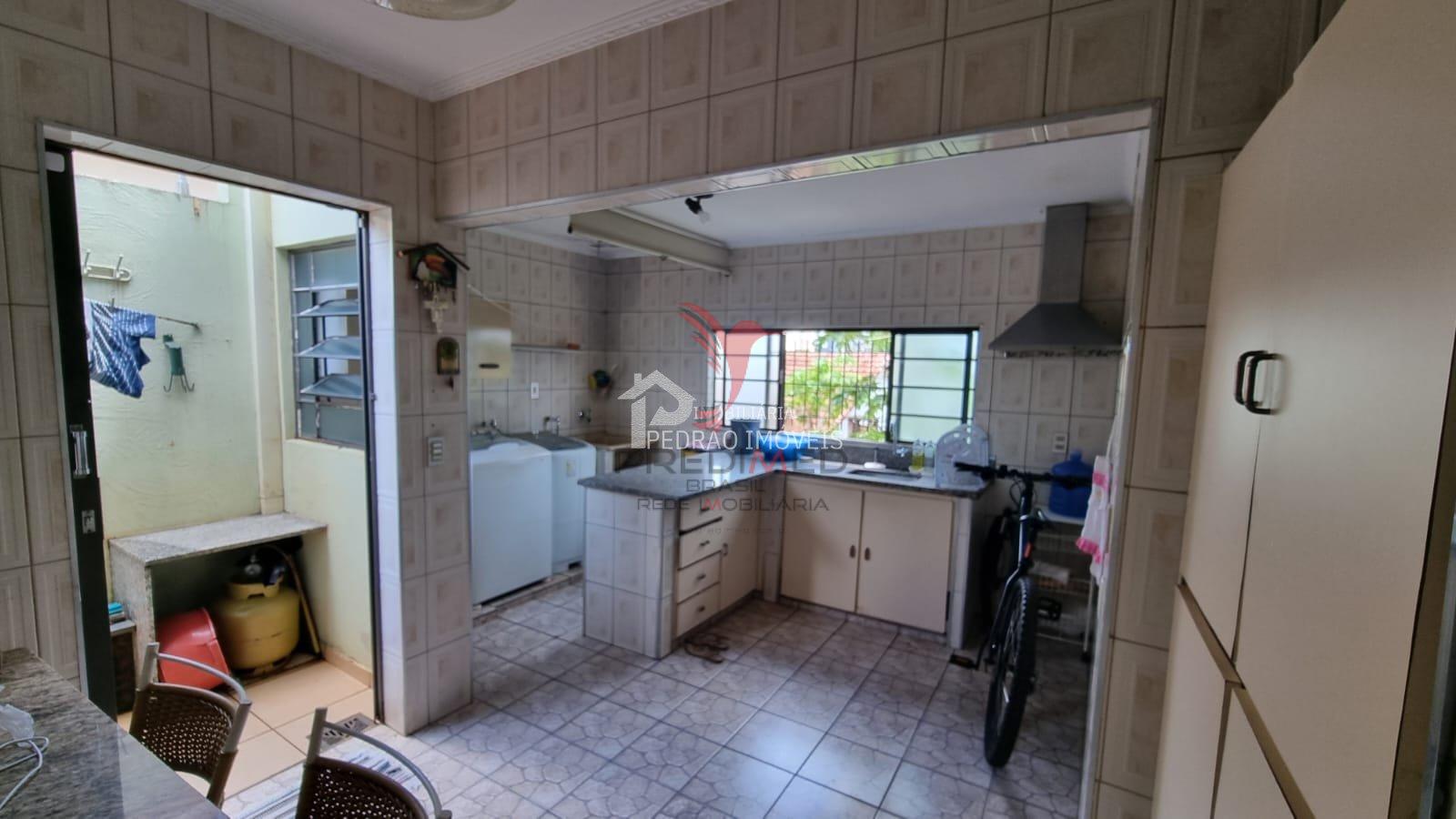 Casa de 2 quartos, 110m&sup2; no bairro Centro, em Len&ccedil;&oacute;is Paulista  Lençóis Paulista - 