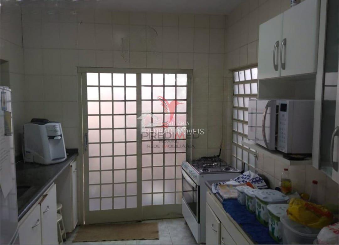 Casa de 2 quartos, 259m&sup2; no bairro Centro, em Len&ccedil;&oacute;is Paulista  Lençóis Paulista - 