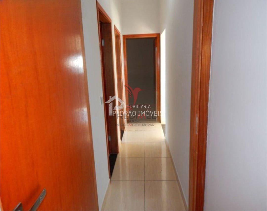 Casa de 3 quartos, 234m&sup2; no bairro Jardim Maria Luiza Iv, em Len&ccedil;&oacute;is Paulista  Lençóis Paulista - 