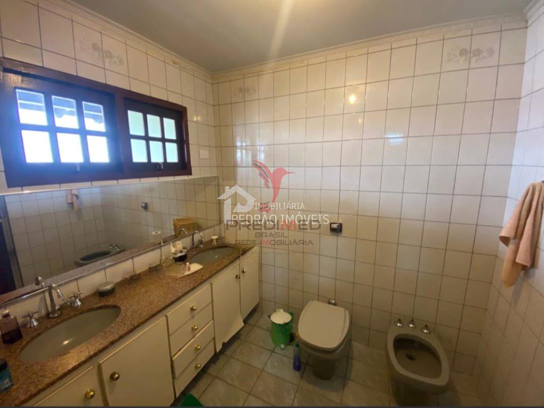 Casa de 3 quartos, 324m&sup2; no bairro Parque Residencial Rondon, em Len&ccedil;&oacute;is Paulista  Lençóis Paulista - 