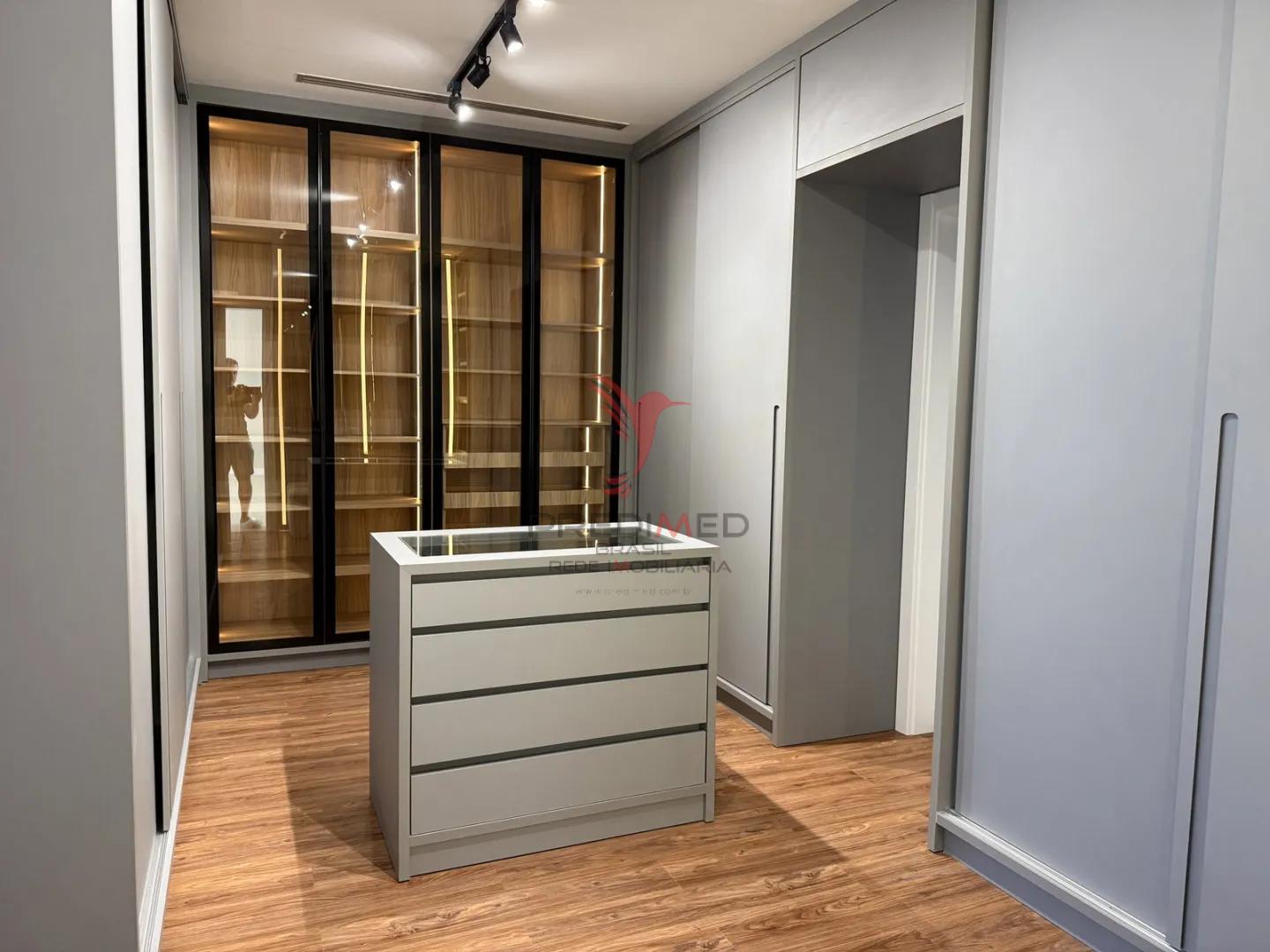 Casa Floren&ccedil;a: O &Aacute;pice do Luxo e Tecnologia no Condom&iacute;nio Caled&ocirc;nia Rua Ivo Jose Rebello - - 