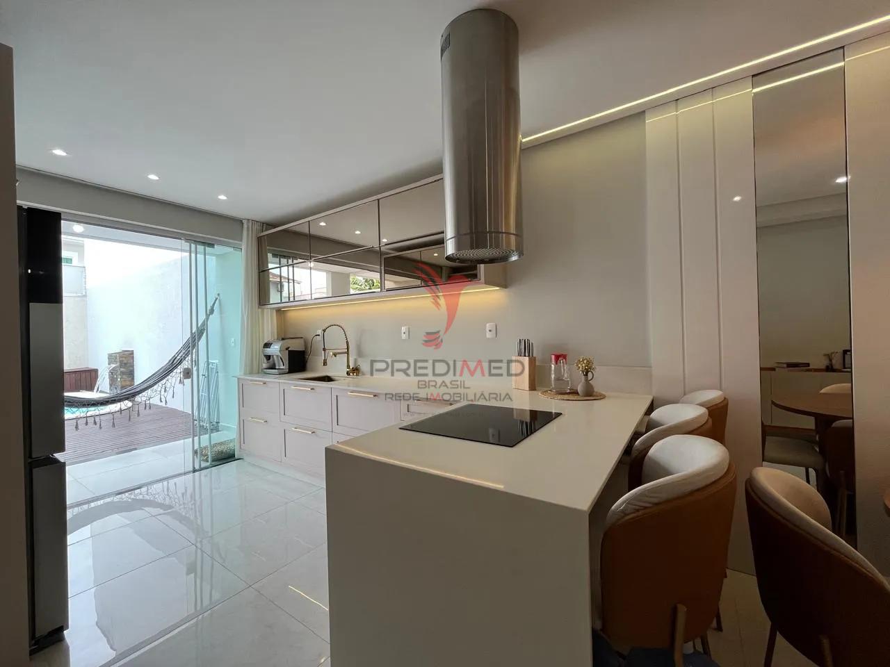 Sobrado Mobiliado e Decorado: Seu Ref&uacute;gio com Piscina, no bairro Dom Bosco em ITAJAI Rua Esperidião Graciliano da Silva Itajaí - 