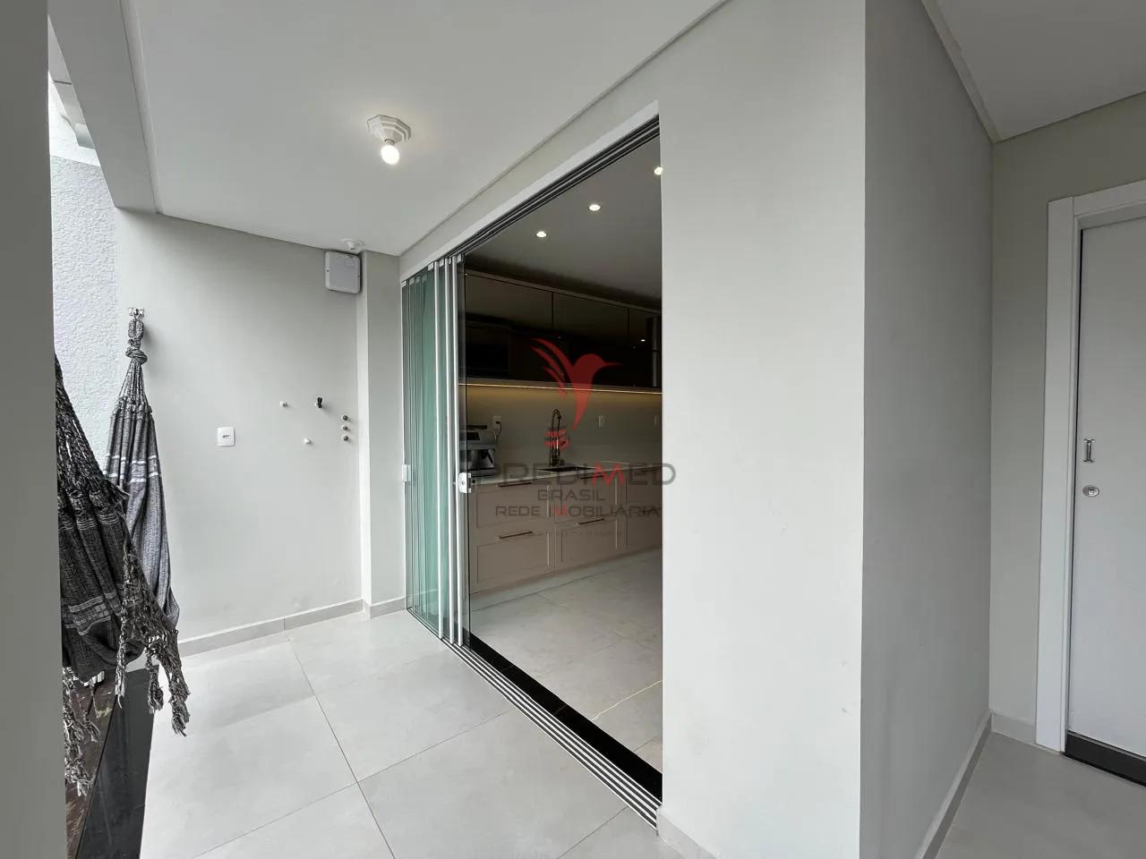 Sobrado Mobiliado e Decorado: Seu Ref&uacute;gio com Piscina, no bairro Dom Bosco em ITAJAI Rua Esperidião Graciliano da Silva Itajaí - 