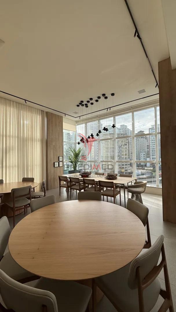 Apartamento de Luxo com 3 Su&iacute;tes e Ambientes Planejados Rua 202 - - 