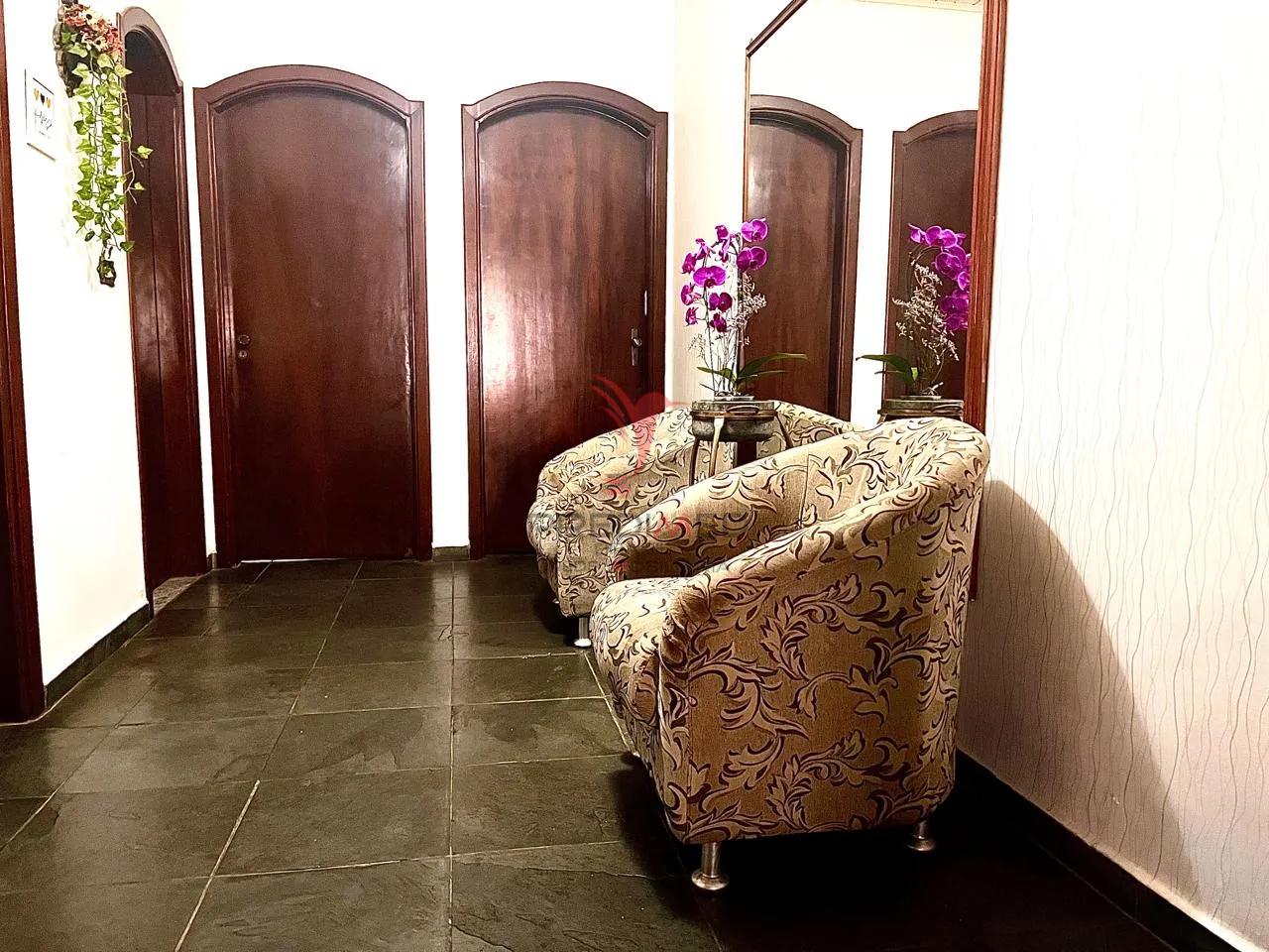 Casa t&eacute;rrea, com 3 quartos,  a venda no bairro Mayard em Itu Rua Doutor Antônio Sylvio Cunha Bueno - - 