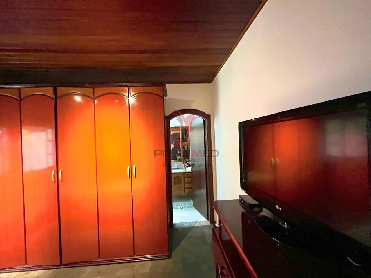 Casa t&eacute;rrea, com 3 quartos,  a venda no bairro Mayard em Itu Rua Doutor Antônio Sylvio Cunha Bueno - - 