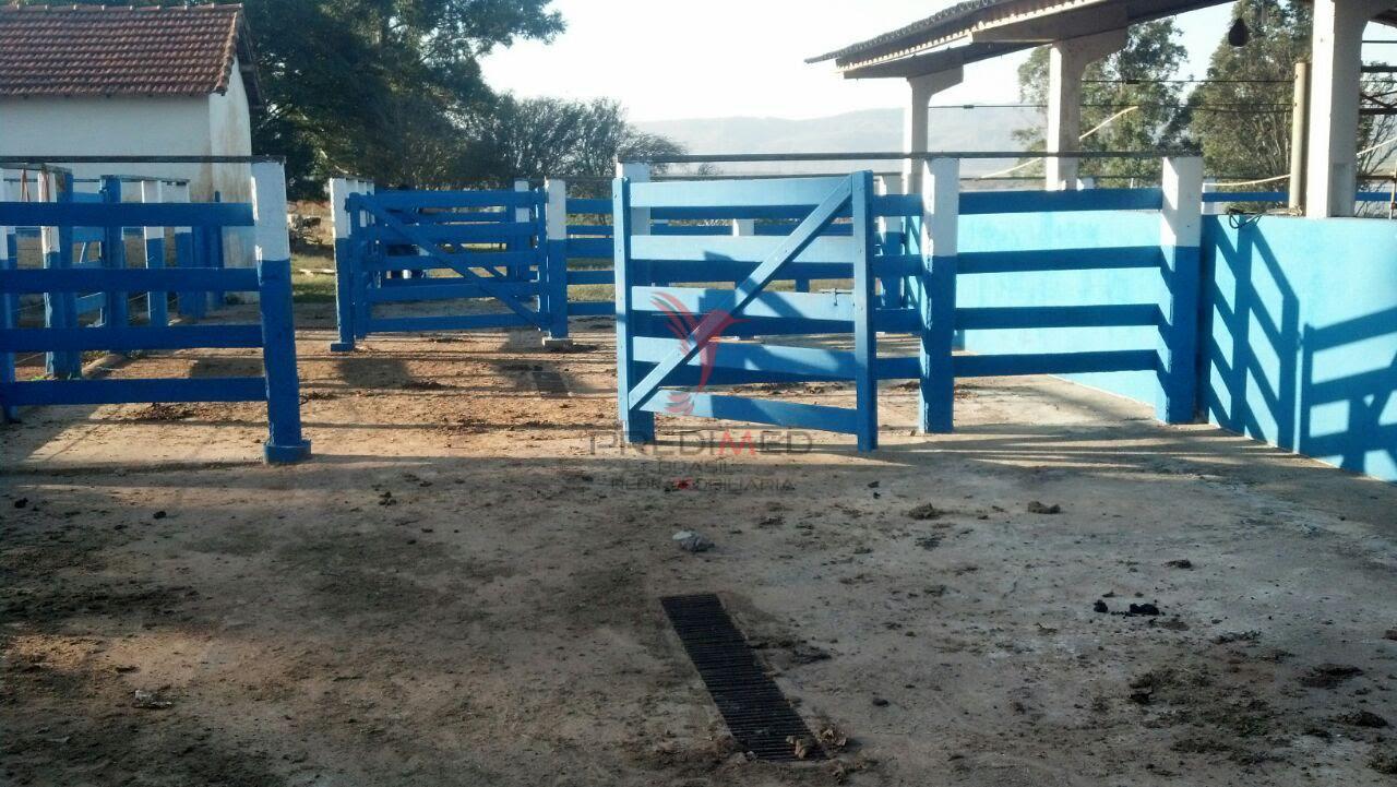 Fazenda diferenciada com 72 Alqueires &ndash; 100% Mecanizada &ndash; Pr&oacute;ximo &agrave; Heineken &ndash; Passos/MG  Passos - 