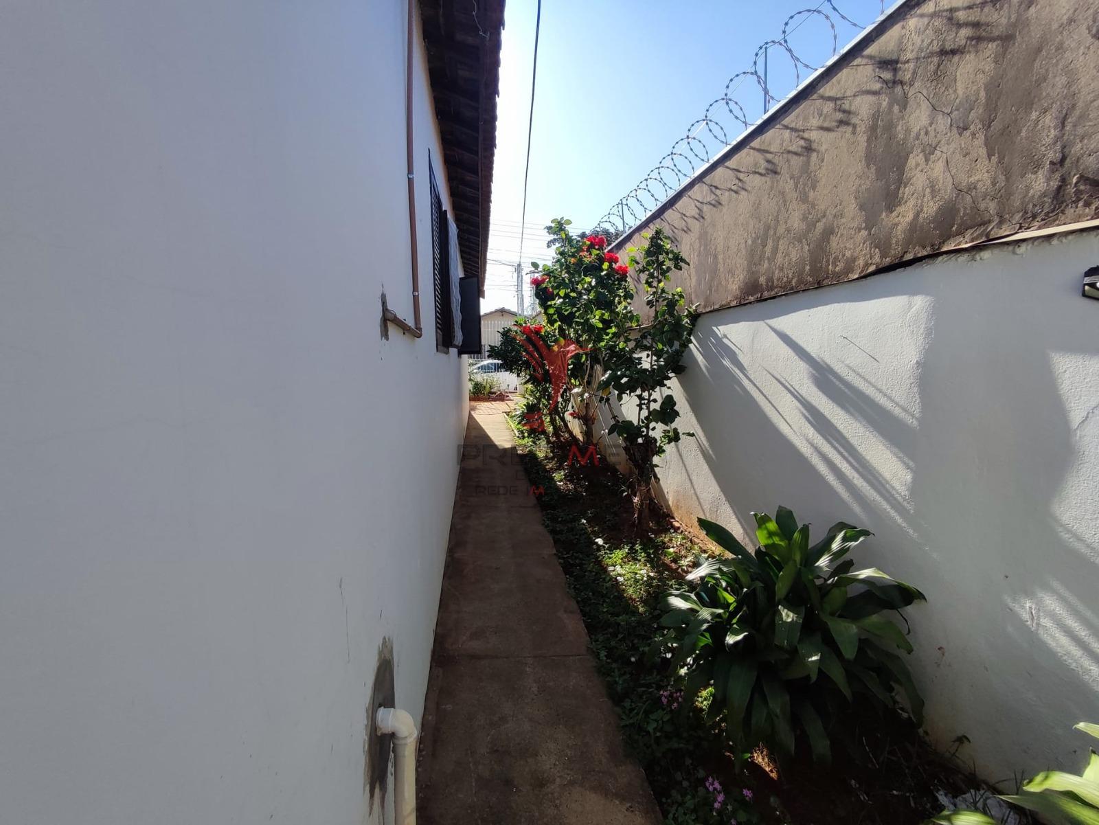 Vendo ou Troco Casa na Vila Rezende com Ed&iacute;cula por Ch&aacute;cara  Piracicaba - 