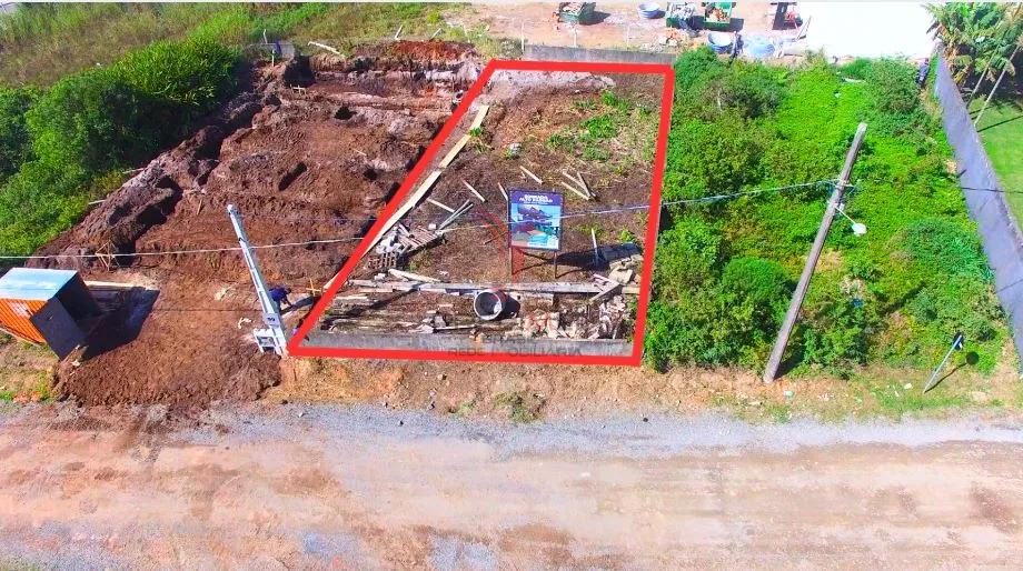 Exclusividade Quadra Mar: Terreno com Vista Permanente no Itacolom&iacute;, Balne&aacute;rio Pi&ccedil;arras Rua Albatroz - - 