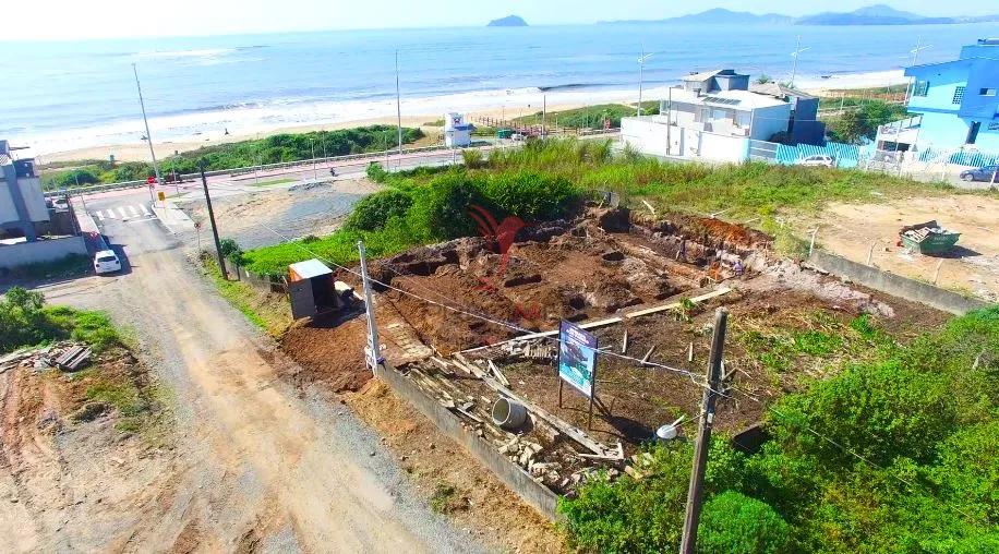 Exclusividade Quadra Mar: Terreno com Vista Permanente no Itacolom&iacute;, Balne&aacute;rio Pi&ccedil;arras Rua Albatroz - - 