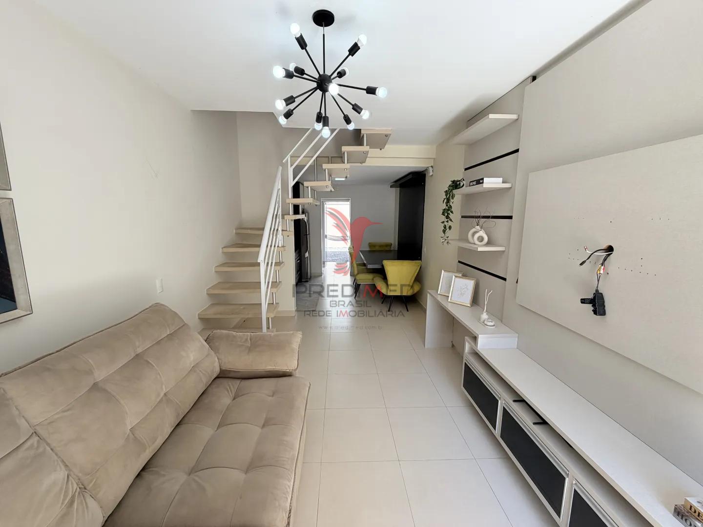 Sobrado Santa Clara: Conforto e Praticidade no S&atilde;o Francisco de Assis, Cambori&uacute; Rua Santa Clara - - 