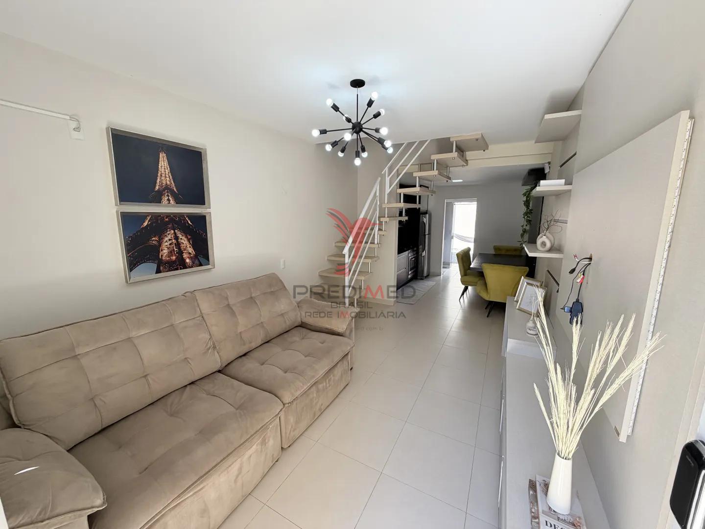 Sobrado Santa Clara: Conforto e Praticidade no S&atilde;o Francisco de Assis, Cambori&uacute; Rua Santa Clara - - 