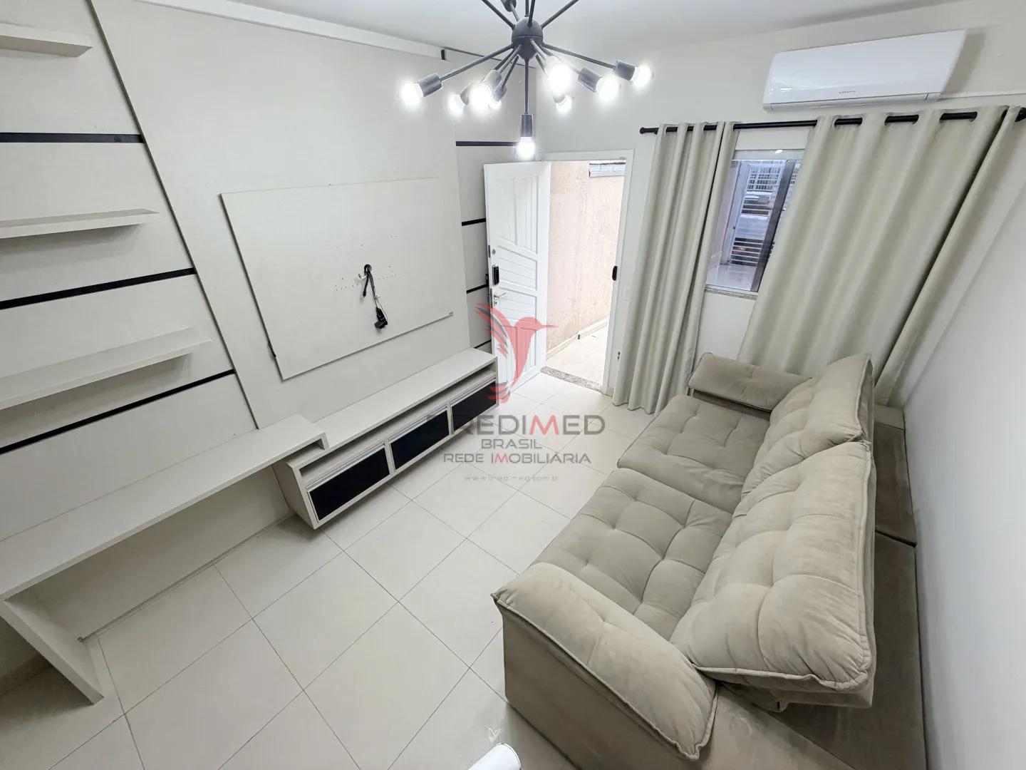 Sobrado Santa Clara: Conforto e Praticidade no S&atilde;o Francisco de Assis, Cambori&uacute; Rua Santa Clara - - 