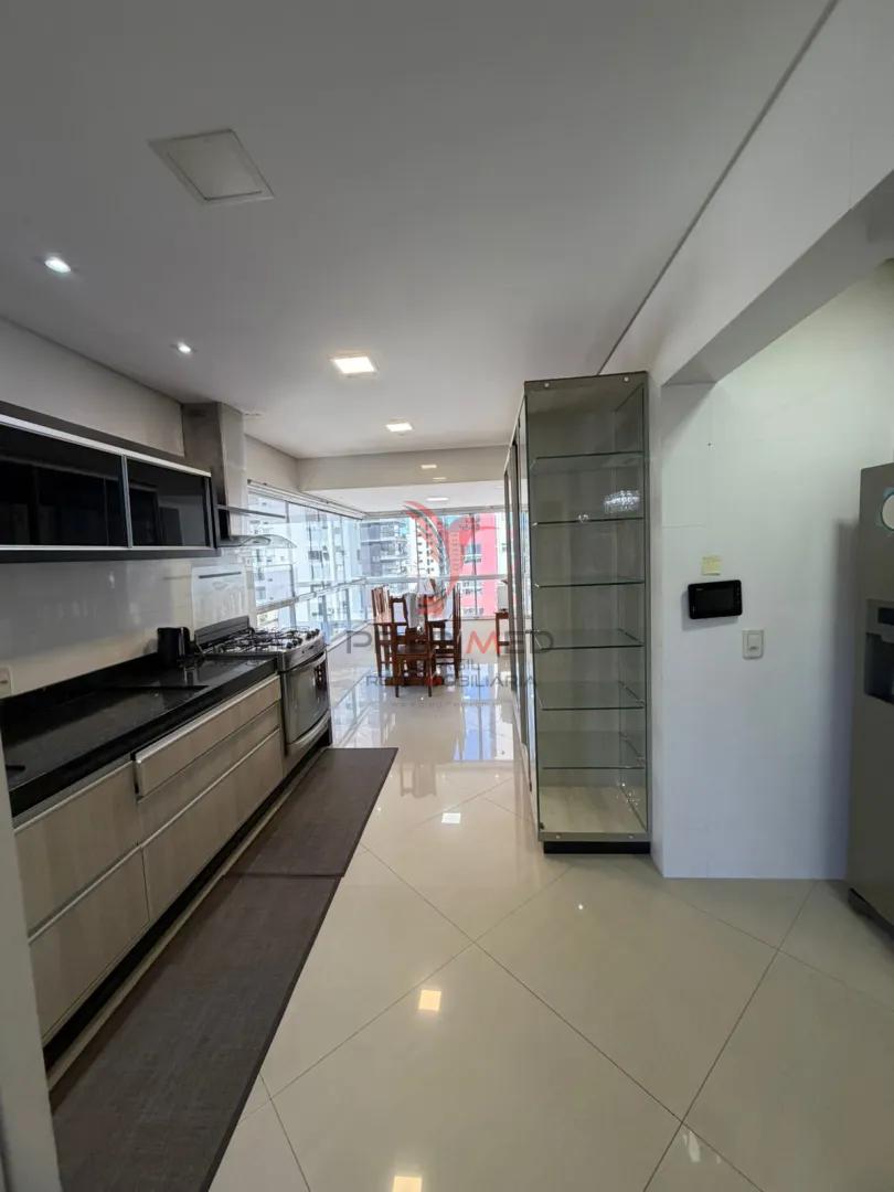 Edif&iacute;cio Santorini: Exclusividade e Luxo com 4 Su&iacute;tes no Cora&ccedil;&atilde;o de Meia Praia, Itapema Rua 250 - - 