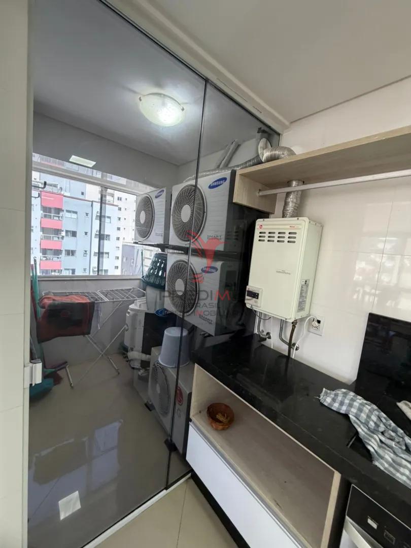 Edif&iacute;cio Santorini: Exclusividade e Luxo com 4 Su&iacute;tes no Cora&ccedil;&atilde;o de Meia Praia, Itapema Rua 250 - - 