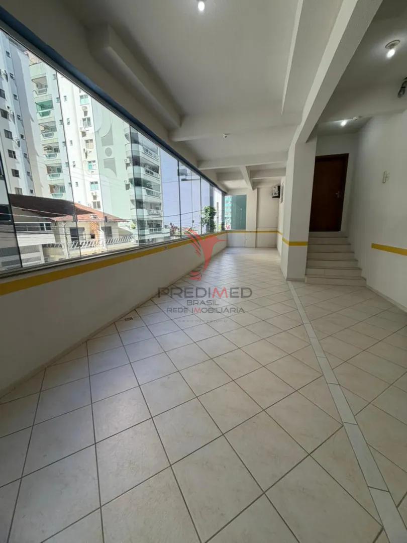 Edif&iacute;cio Santorini: Exclusividade e Luxo com 4 Su&iacute;tes no Cora&ccedil;&atilde;o de Meia Praia, Itapema Rua 250 - - 