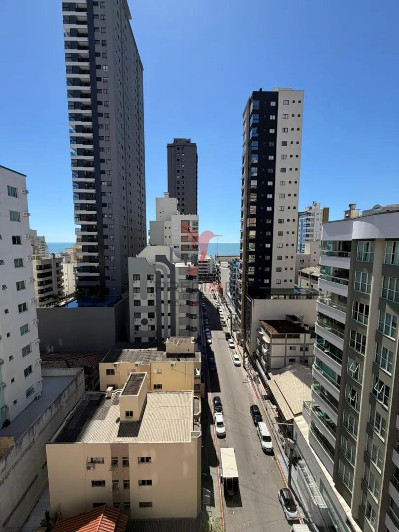 Edif&iacute;cio Santorini: Exclusividade e Luxo com 4 Su&iacute;tes no Cora&ccedil;&atilde;o de Meia Praia, Itapema Rua 250 - - 