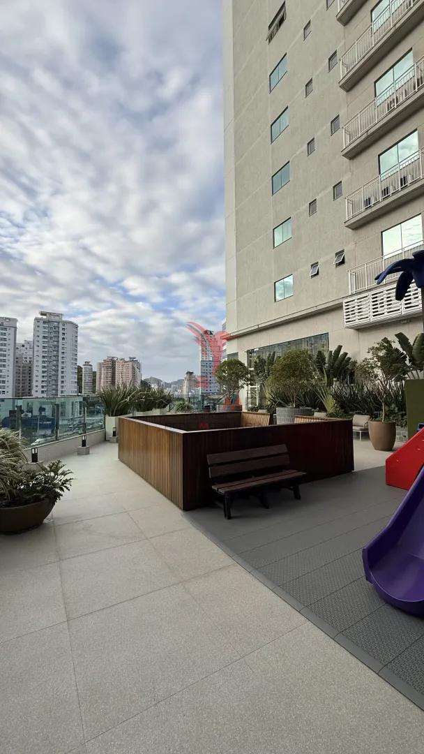 Luxo e Exclusividade na Meia Praia: Apartamento Mobiliado no Garden Square Residence Rua 202 - - 