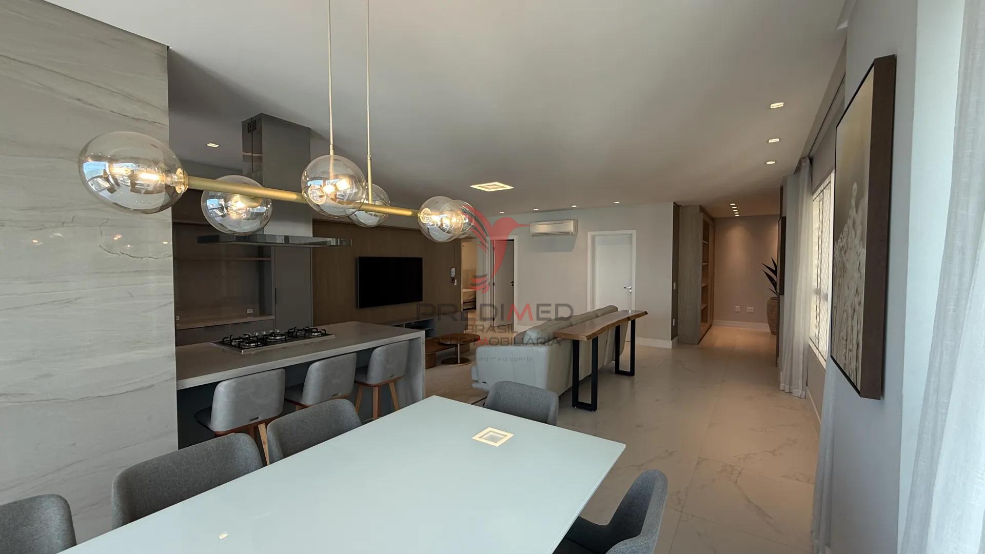 Luxo e Exclusividade na Meia Praia: Apartamento Mobiliado no Garden Square Residence Rua 202 - - 