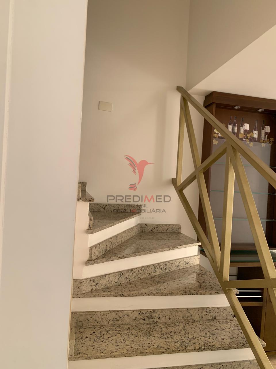 Vendo casa com 200 mts2, 4 Quartos( 2 Suites ) em condom&iacute;nio fechado no Morumbi. SP Rua do Símbolo São Paulo - 