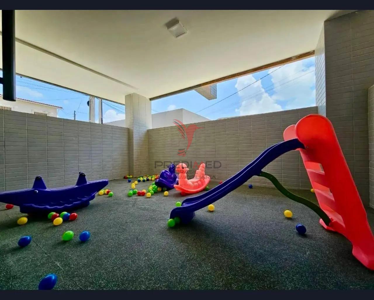 Apartamento de 3 Quartos, porteira fechada em  PRAIA DE FORMOSA  Cabedelo - 