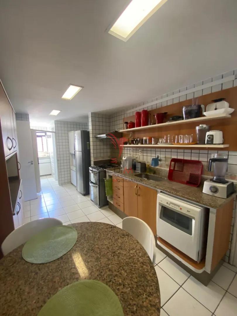 Apartamento em Tambau, 3 quartos, sendo 2 suites. 2 Vagas de Garagem  João Pessoa - 