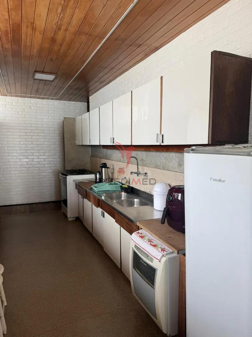 Casa, 6 quartos, 300 m² - Foto 22