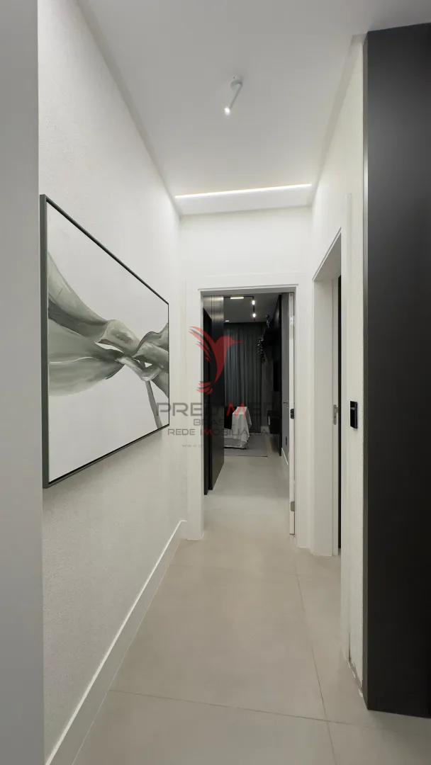 NIZUC Residence: O Privil&eacute;gio de Viver no Cora&ccedil;&atilde;o da Meia Praia  - - 