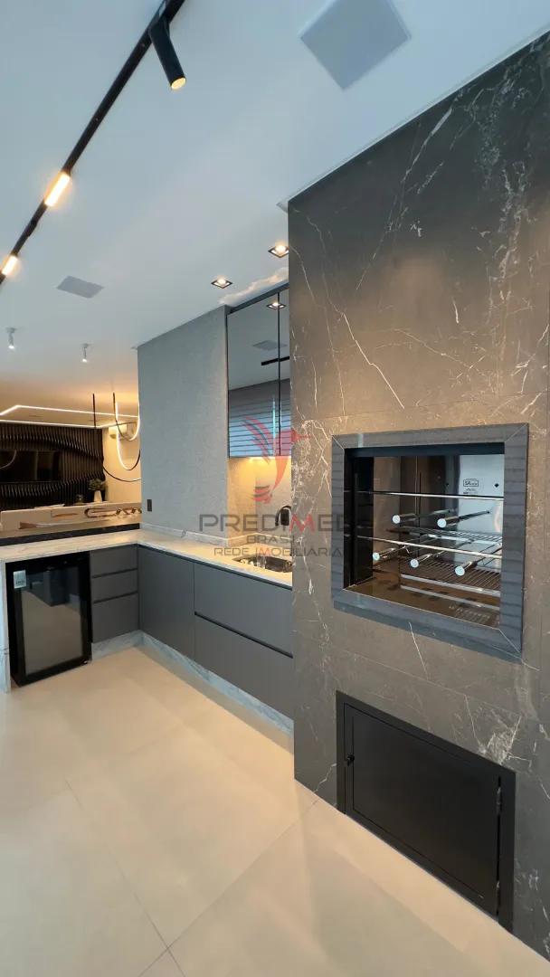 NIZUC Residence: O Privil&eacute;gio de Viver no Cora&ccedil;&atilde;o da Meia Praia  - - 