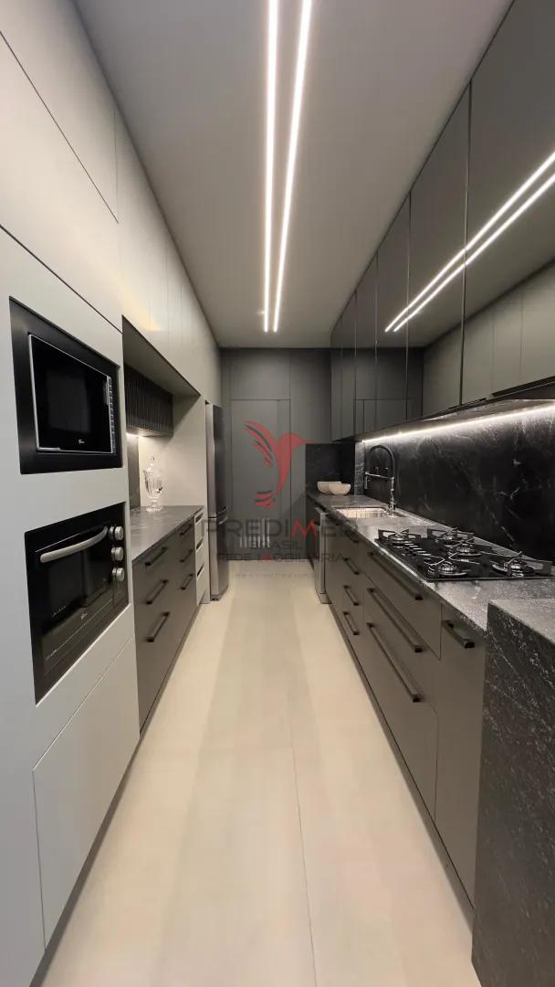 NIZUC Residence: O Privil&eacute;gio de Viver no Cora&ccedil;&atilde;o da Meia Praia  - - 