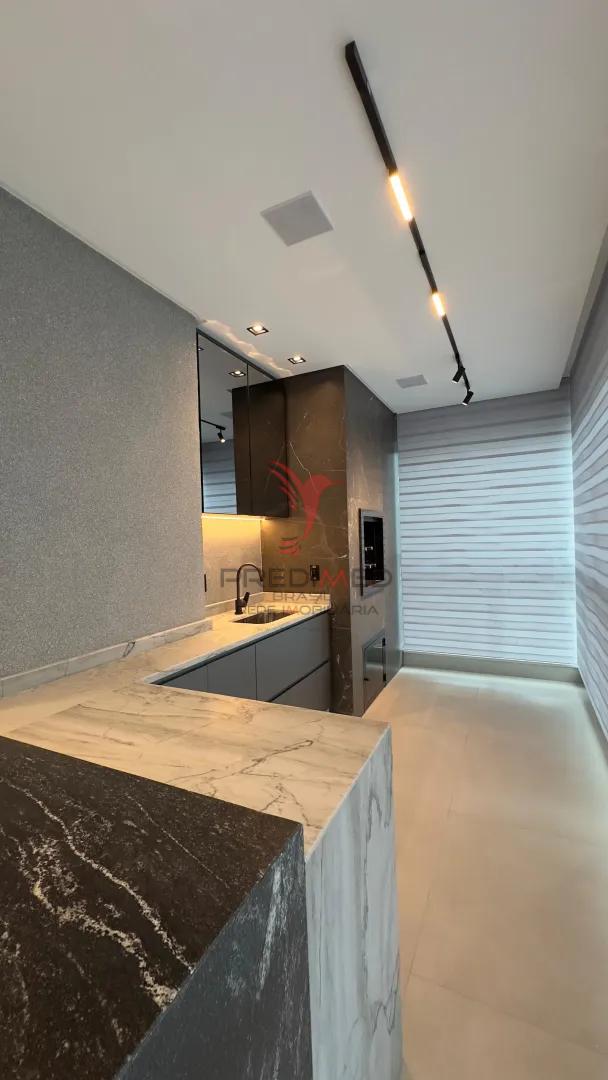 NIZUC Residence: O Privil&eacute;gio de Viver no Cora&ccedil;&atilde;o da Meia Praia  - - 