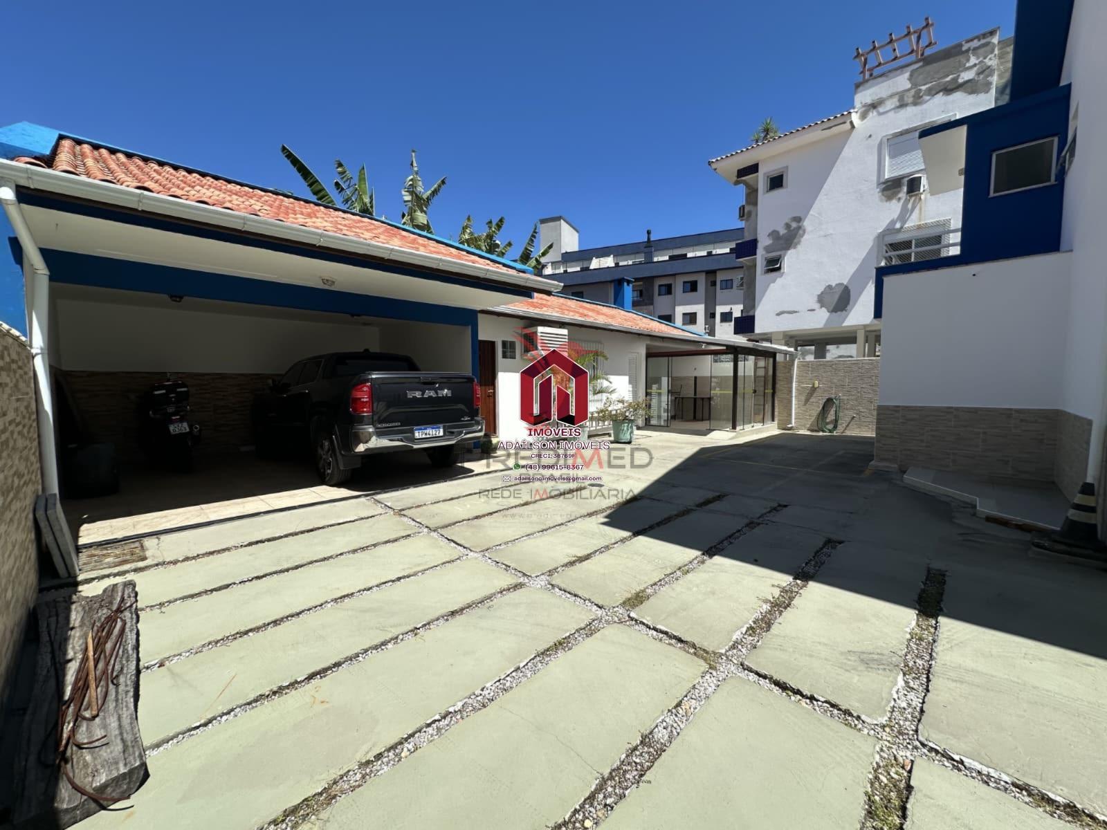 SOBRADOS COM 2 DORMITORIOS EM FLORIANOPLIS, NORTE DA ILHA 400MT DA PRAIA RUA DAS GAIVOTAS Rua Brisamar Florianópolis - 