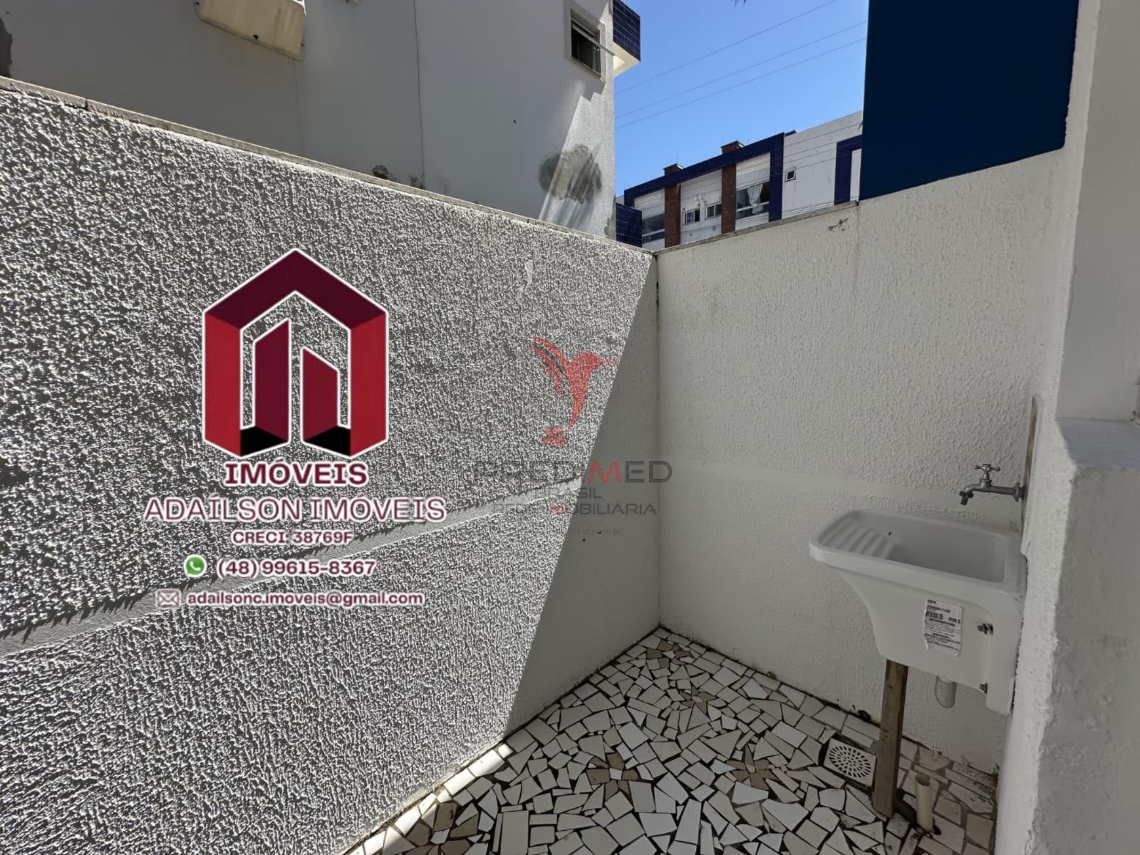 SOBRADOS COM 2 DORMITORIOS EM FLORIANOPLIS, NORTE DA ILHA 400MT DA PRAIA RUA DAS GAIVOTAS Rua Brisamar Florianópolis - 