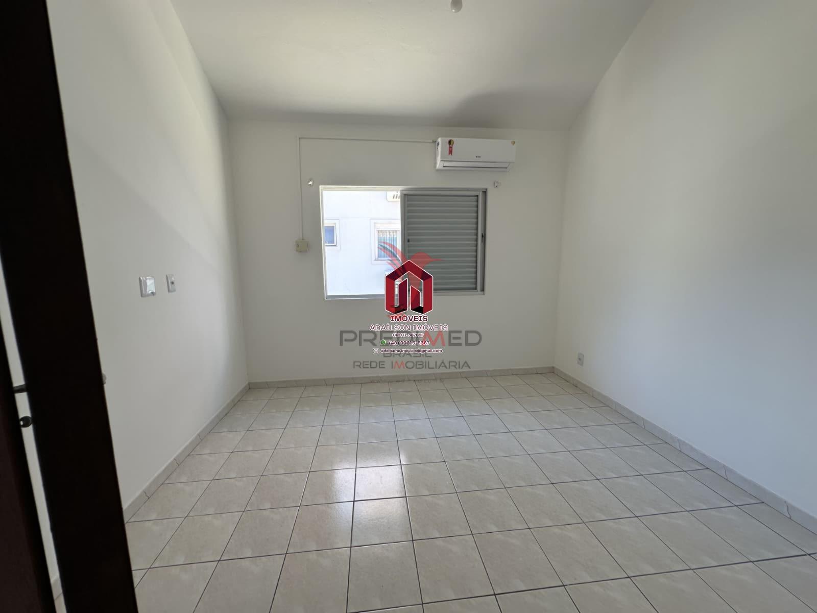 SOBRADOS COM 2 DORMITORIOS EM FLORIANOPLIS, NORTE DA ILHA 400MT DA PRAIA RUA DAS GAIVOTAS Rua Brisamar Florianópolis - 