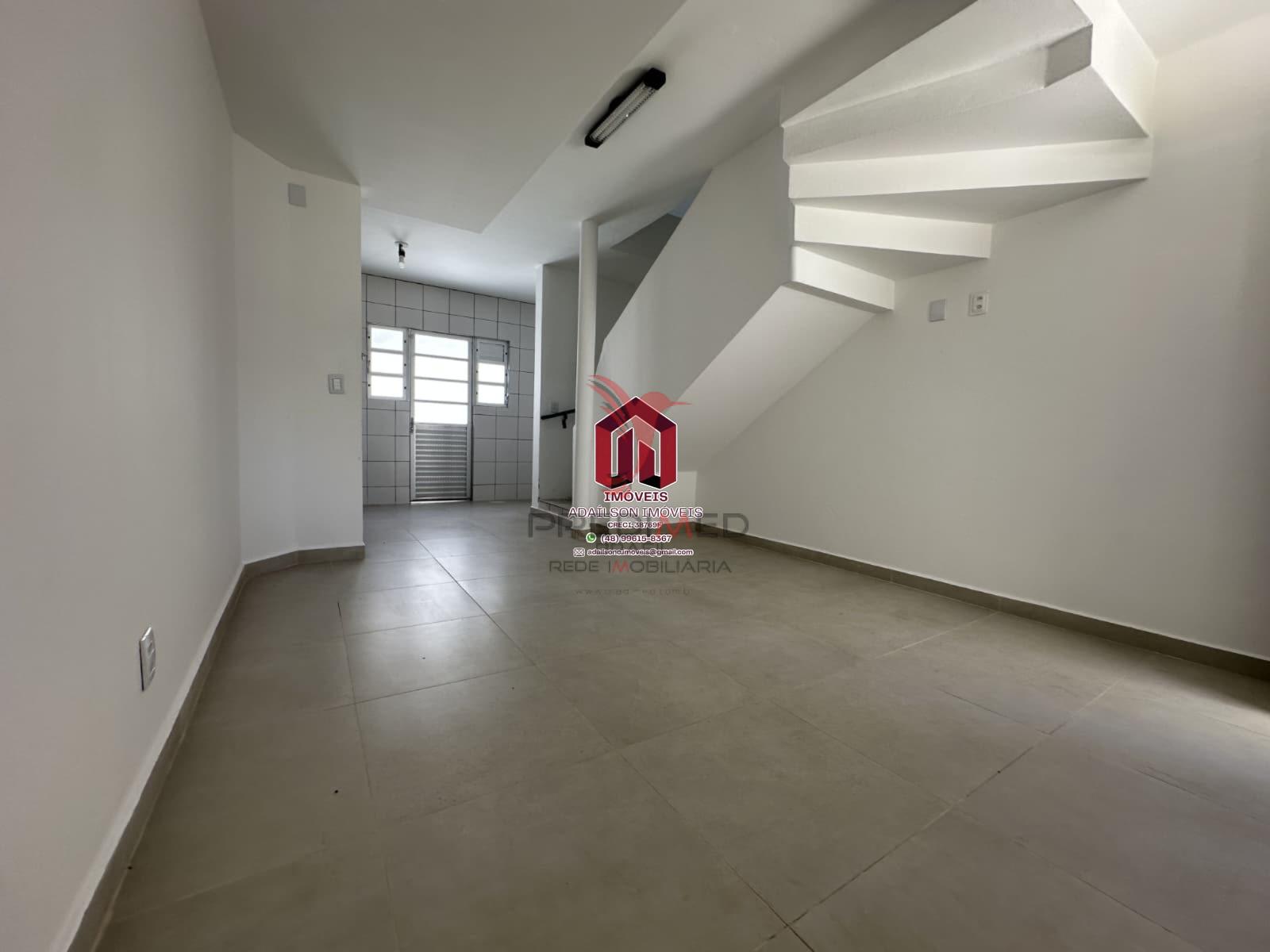 SOBRADOS COM 2 DORMITORIOS EM FLORIANOPLIS, NORTE DA ILHA 400MT DA PRAIA RUA DAS GAIVOTAS Rua Brisamar Florianópolis - 