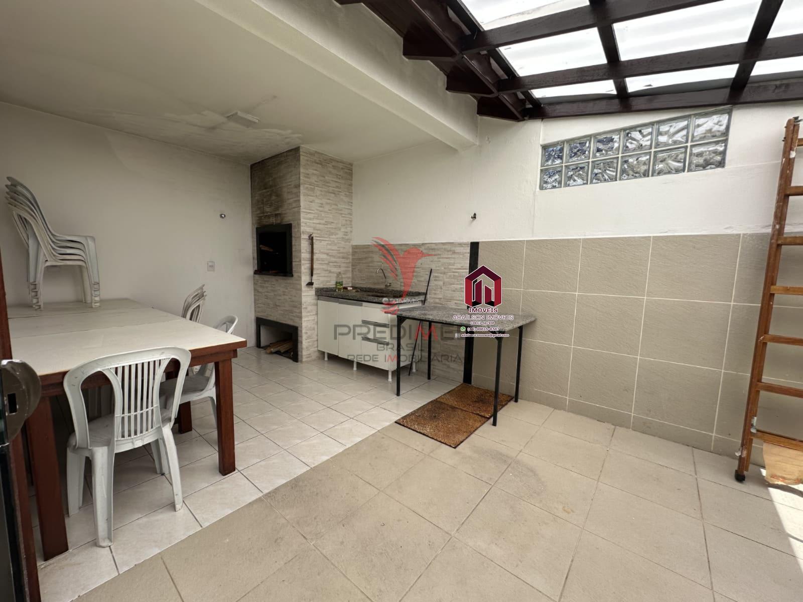 SOBRADOS COM 2 DORMITORIOS EM FLORIANOPLIS, NORTE DA ILHA 400MT DA PRAIA RUA DAS GAIVOTAS Rua Brisamar Florianópolis - 