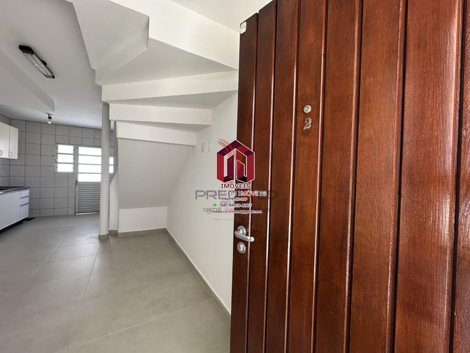 SOBRADOS COM 2 DORMITORIOS EM FLORIANOPLIS, NORTE DA ILHA 400MT DA PRAIA RUA DAS GAIVOTAS Rua Brisamar Florianópolis - 