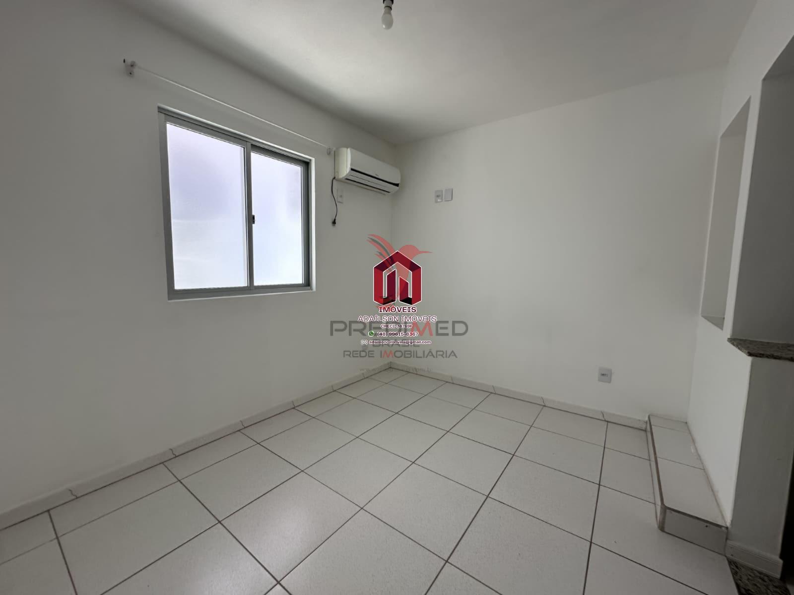 SOBRADOS COM 2 DORMITORIOS EM FLORIANOPLIS, NORTE DA ILHA 400MT DA PRAIA RUA DAS GAIVOTAS Rua Brisamar Florianópolis - 