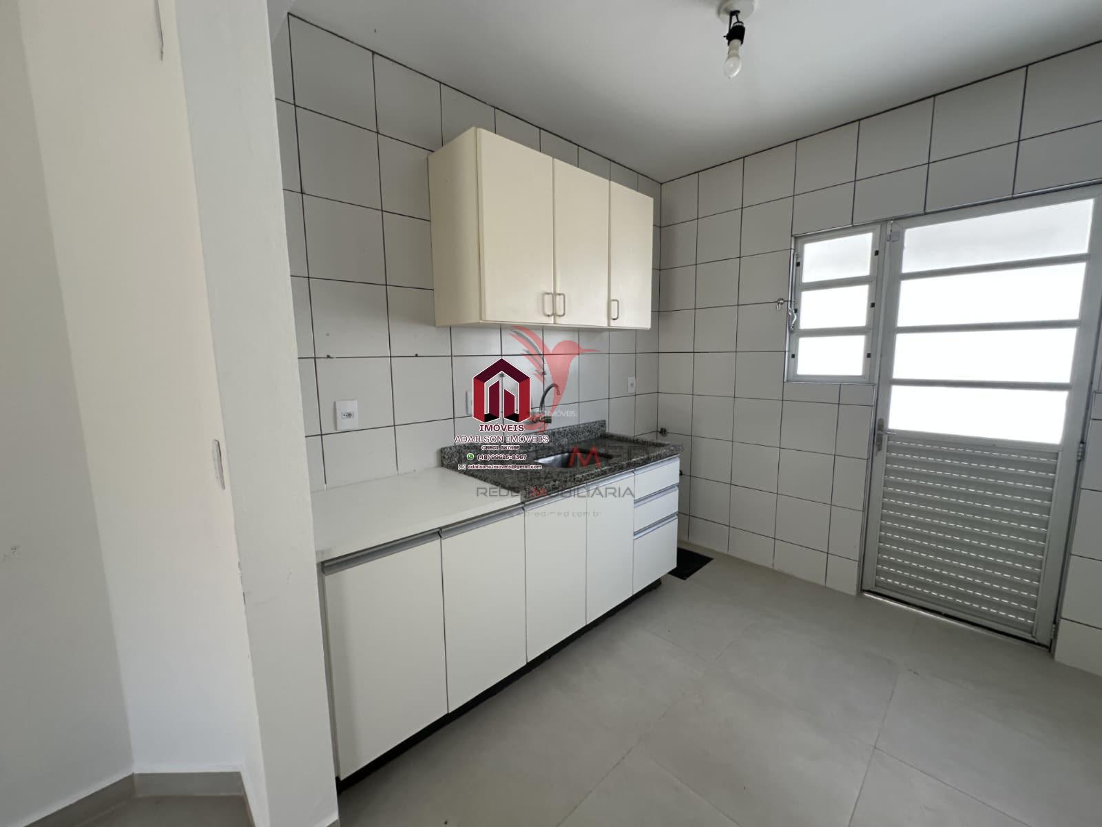 SOBRADOS COM 2 DORMITORIOS EM FLORIANOPLIS, NORTE DA ILHA 400MT DA PRAIA RUA DAS GAIVOTAS Rua Brisamar Florianópolis - 