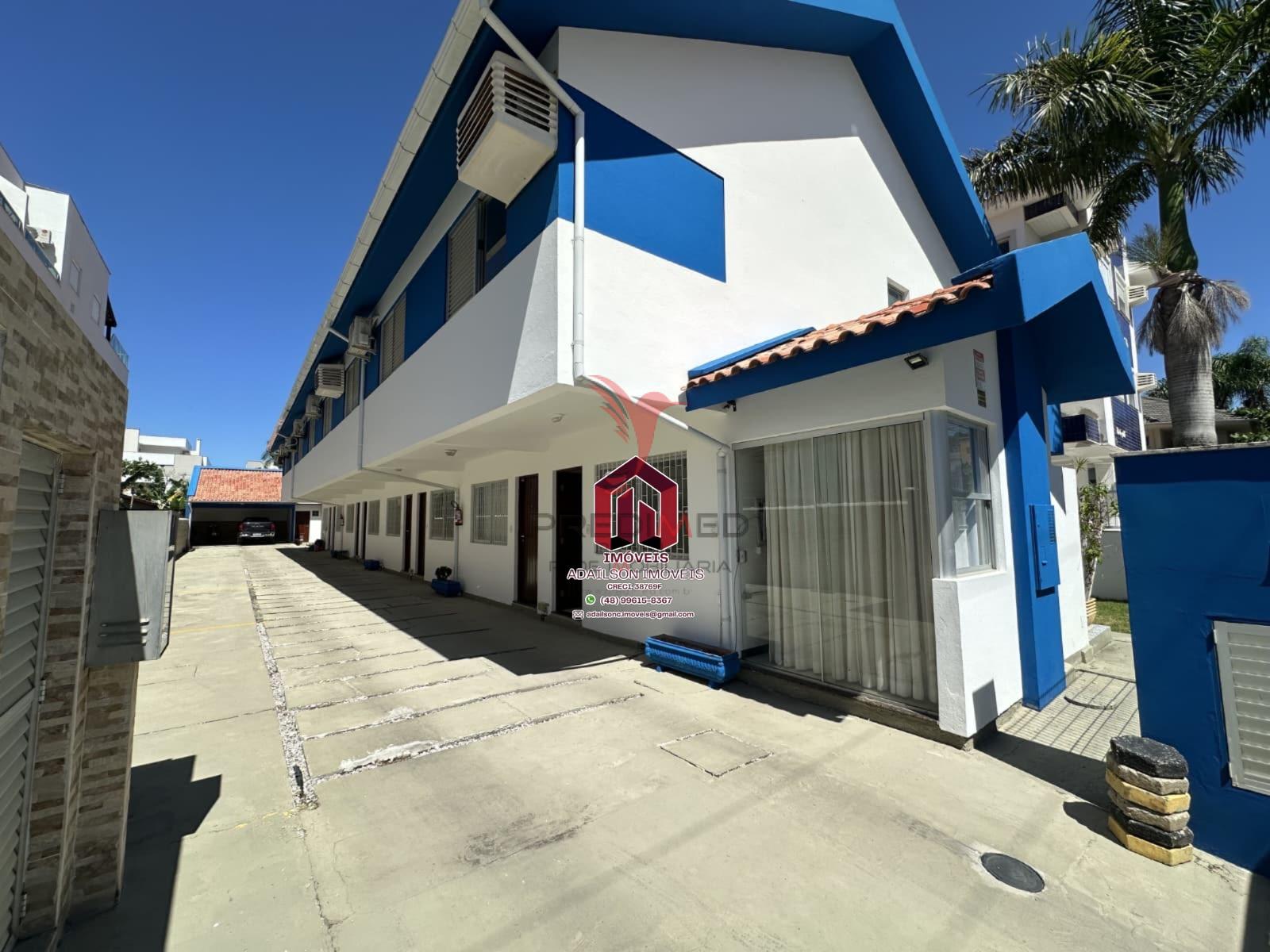 SOBRADOS COM 2 DORMITORIOS EM FLORIANOPLIS, NORTE DA ILHA 400MT DA PRAIA RUA DAS GAIVOTAS Rua Brisamar Florianópolis - 