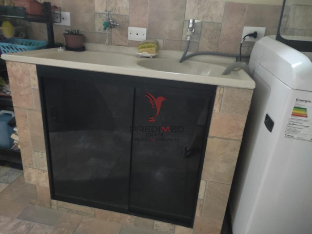 Casa com 5 Quartos , garagem, sacada e quintal, no Bairro Pedregulho. Guaratinguet&aacute;  Guaratinguetá - 