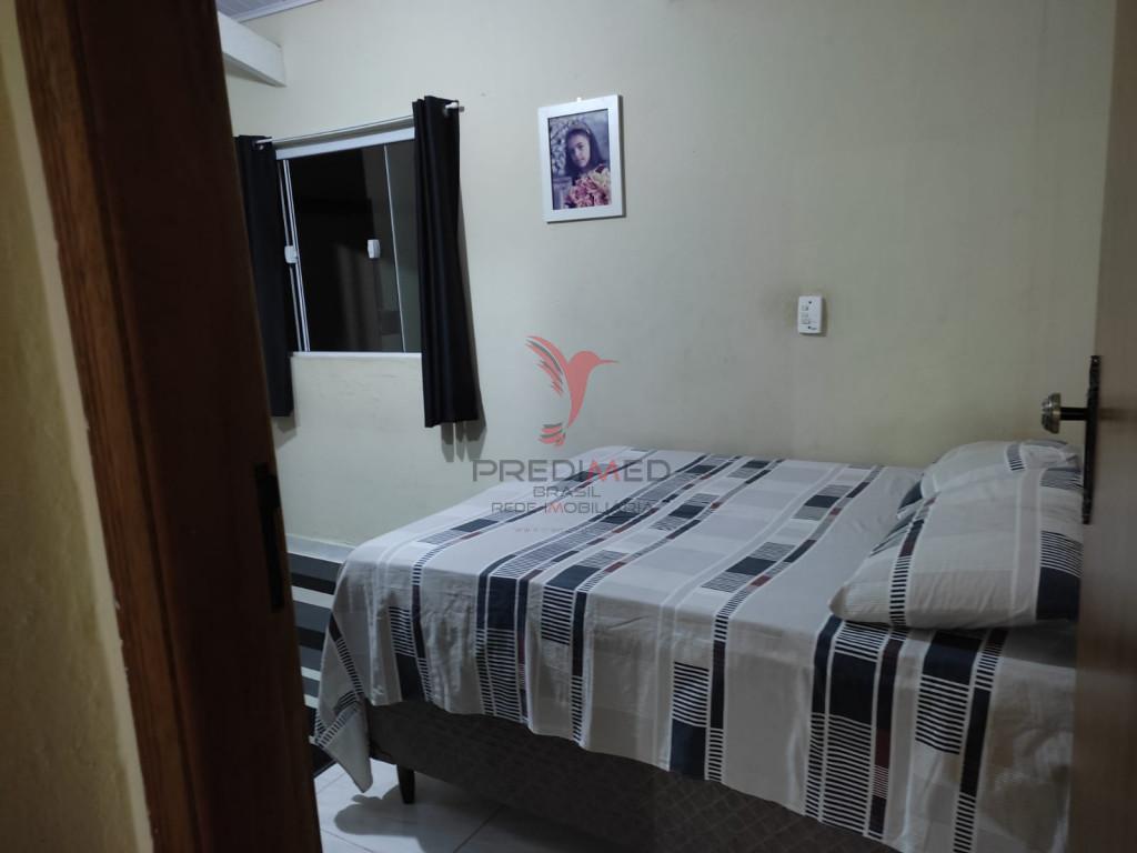 Casa com 5 Quartos , garagem, sacada e quintal, no Bairro Pedregulho. Guaratinguet&aacute;  Guaratinguetá - 