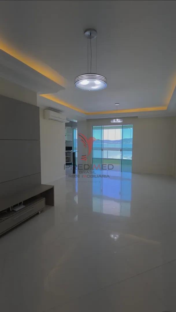 Amplitude e Conforto no Cora&ccedil;&atilde;o da Meia Praia Rua 215 - - 