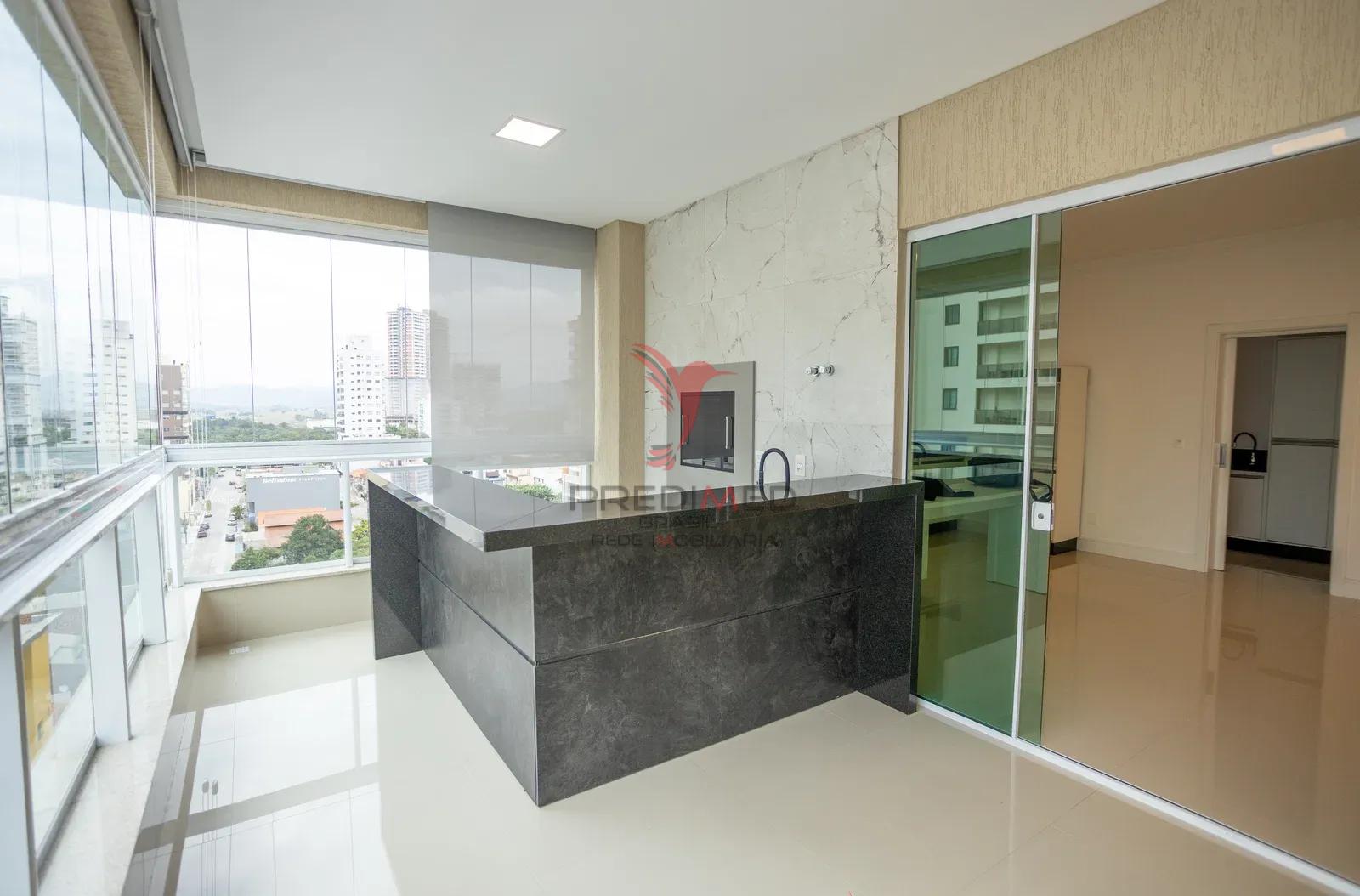 Edif&iacute;cio Magestic: Amplitude e Exclusividade na Meia Praia Rua 276 - - 