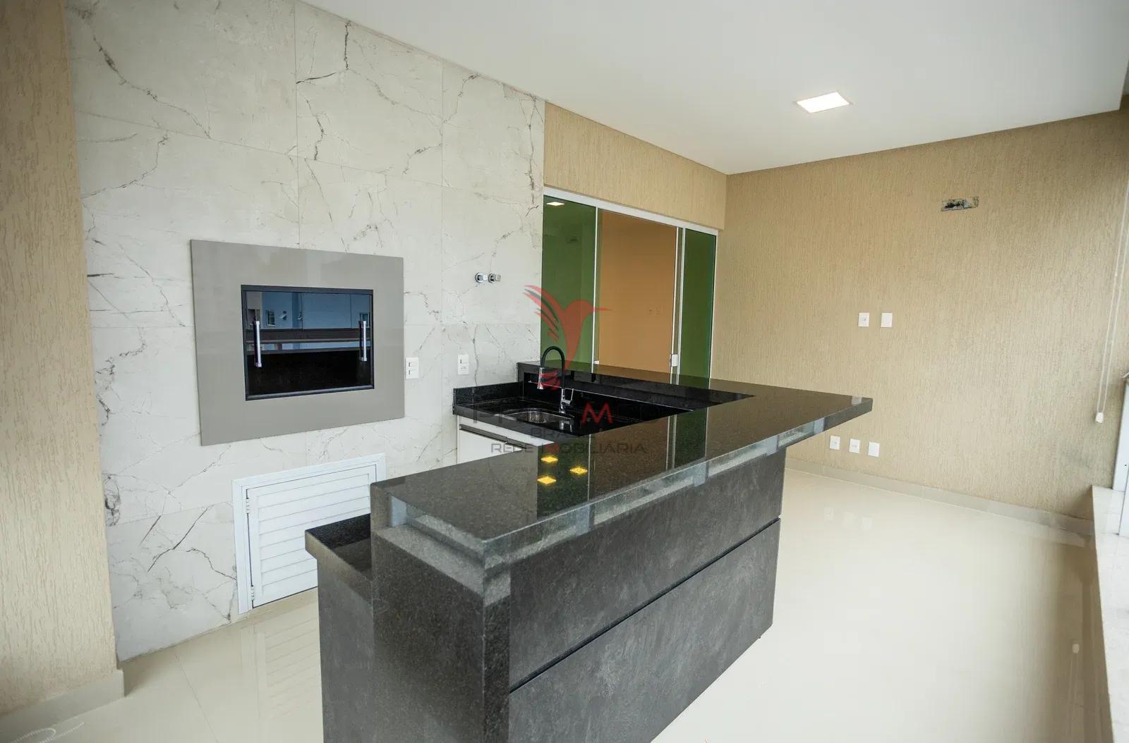 Edif&iacute;cio Magestic: Amplitude e Exclusividade na Meia Praia Rua 276 - - 