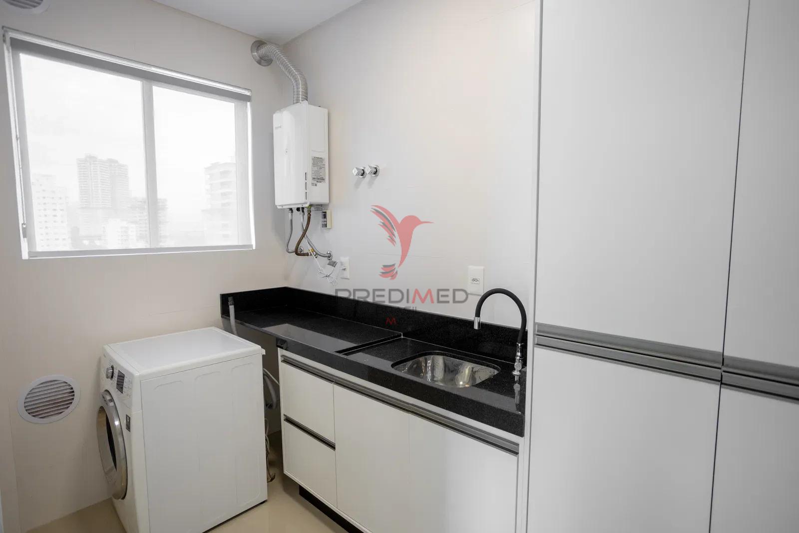 Edif&iacute;cio Magestic: Amplitude e Exclusividade na Meia Praia Rua 276 - - 