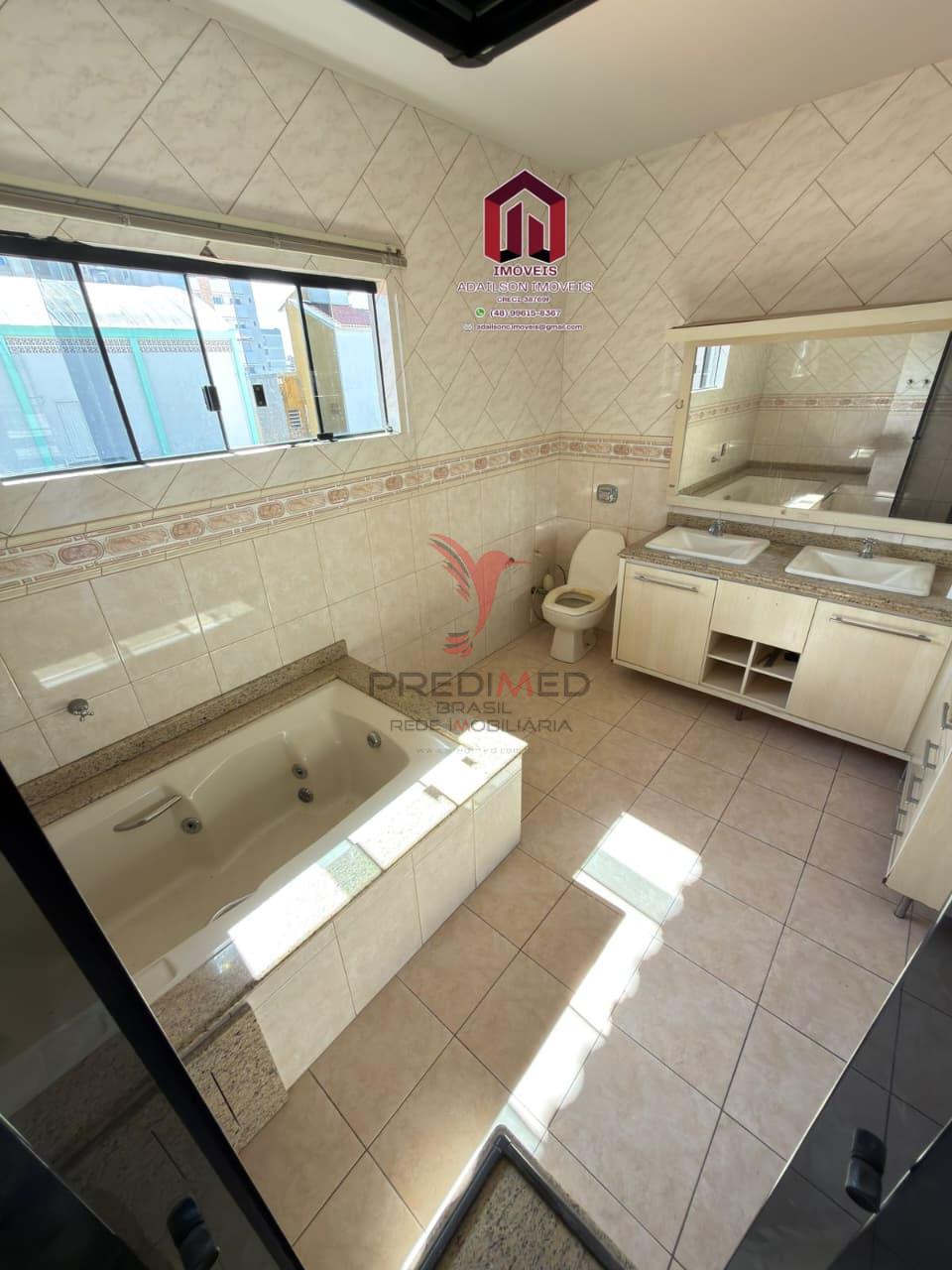 Casa &agrave; Venda SAO JOSE -SC  &ndash; Completa, Reformada e Pronta para Morar! Rua Nove de Julho São José - 