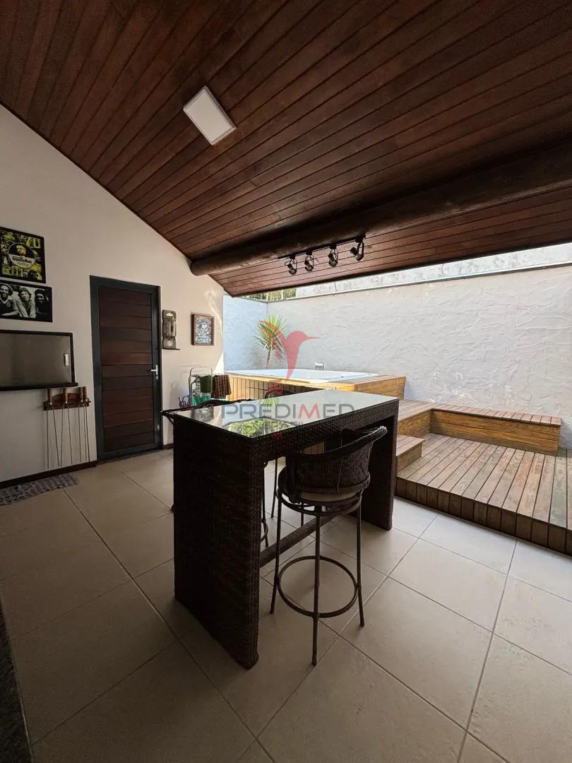 Alto Padr&atilde;o em Pi&ccedil;arras &ndash; Conforto, Design e Jacuzzi Privativa Rua Arvoredo - - 