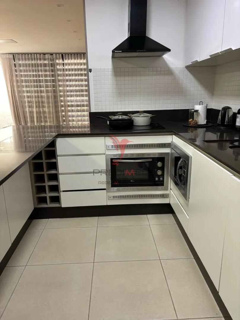 Alto Padr&atilde;o em Pi&ccedil;arras &ndash; Conforto, Design e Jacuzzi Privativa Rua Arvoredo - - 