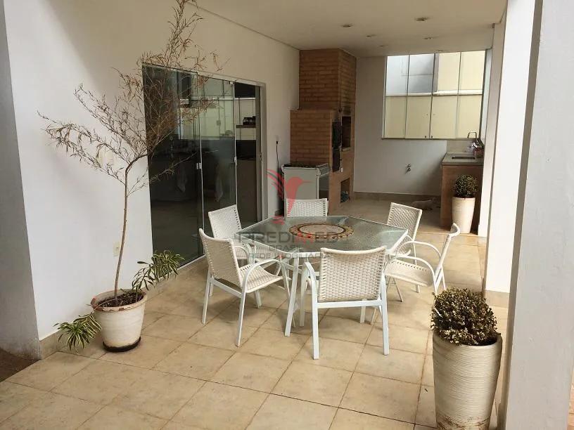 Casa em condom&iacute;nio fechado em Americana SP, 3 su&iacute;tes, piscina e seguran&ccedil;a 24h Avenida Comendador Thomaz Fortunato Americana - 